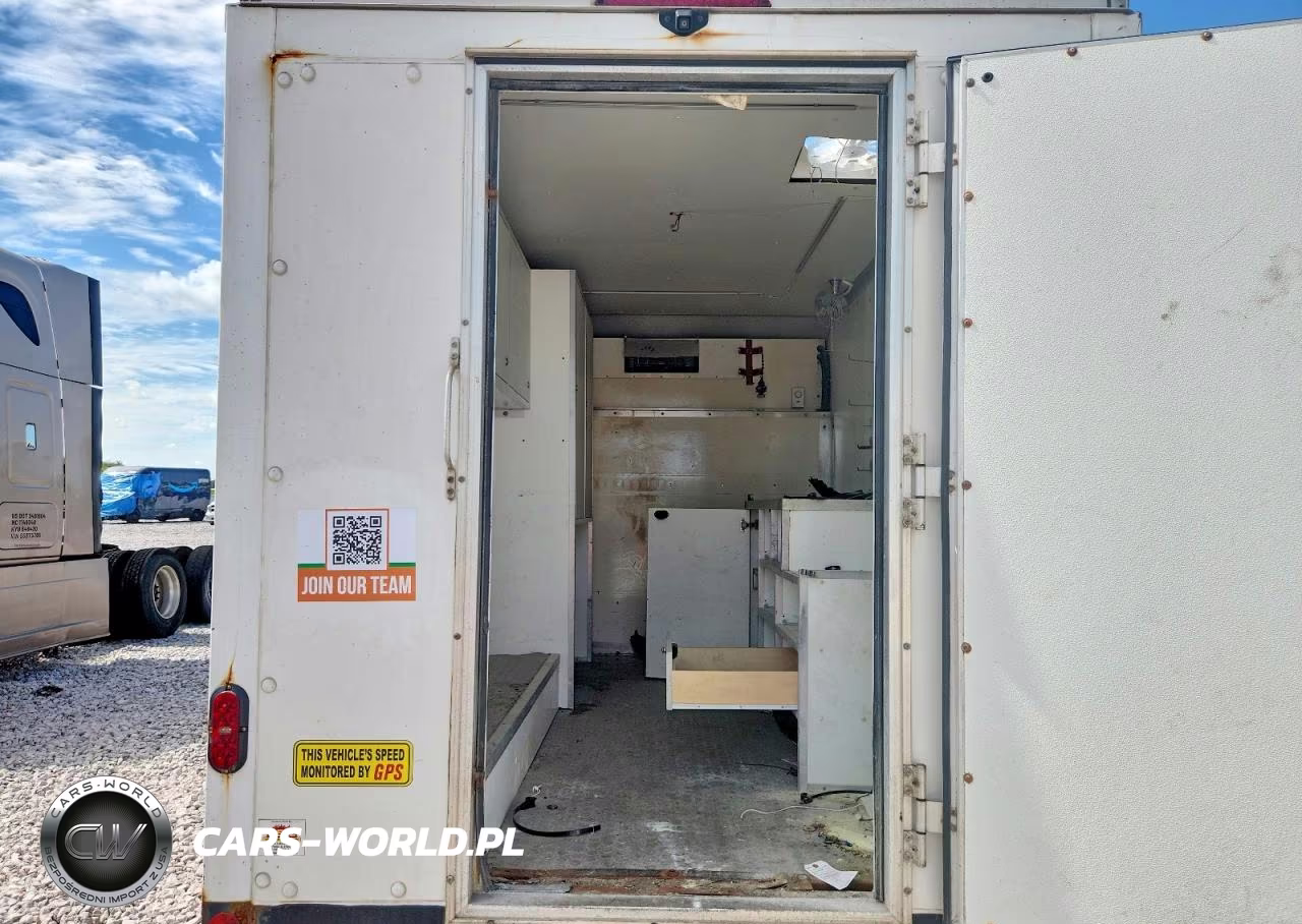 2019 Chevrolet Express Delivery Truck VIN:1GB0GRFG8K1362602 - 10
