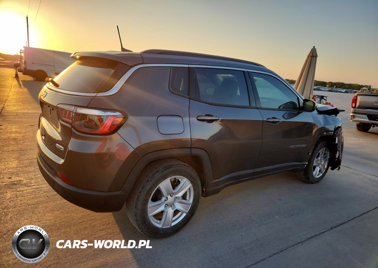 2022 Jeep Compass Latitude VIN:3C4NJCBB0NT202334 - 3