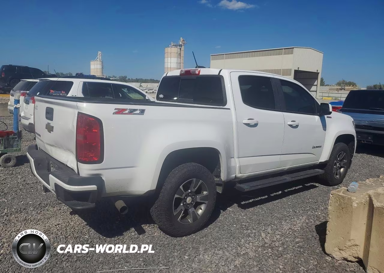 2017 Chevrolet Colorado Z71 VIN:1GCPTDE1XH1227989 - 3