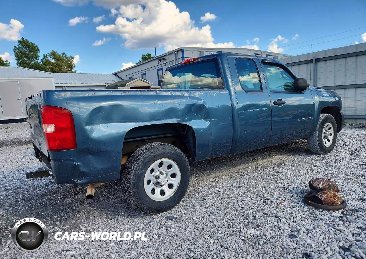 2007 Chevrolet Silverado C1500 Classic VIN:1GCEC19X57Z650046 - 3
