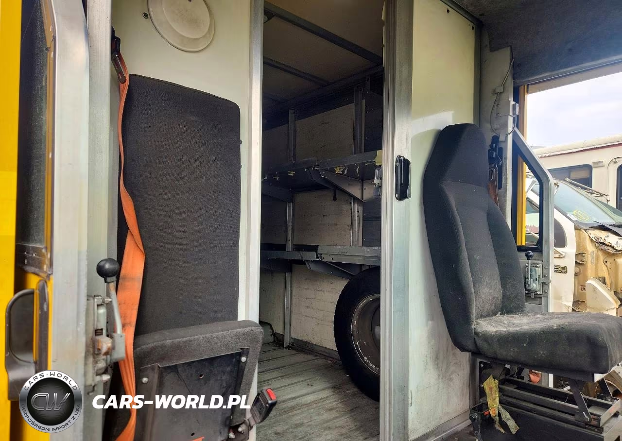 2017 Isuzu Reach Delivery Van VIN:JALB4T174H7W00368 - 11
