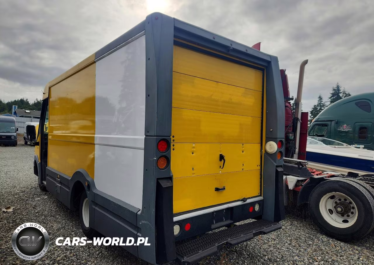 2017 Isuzu Reach Delivery Van VIN:JALB4T174H7W00368 - 2