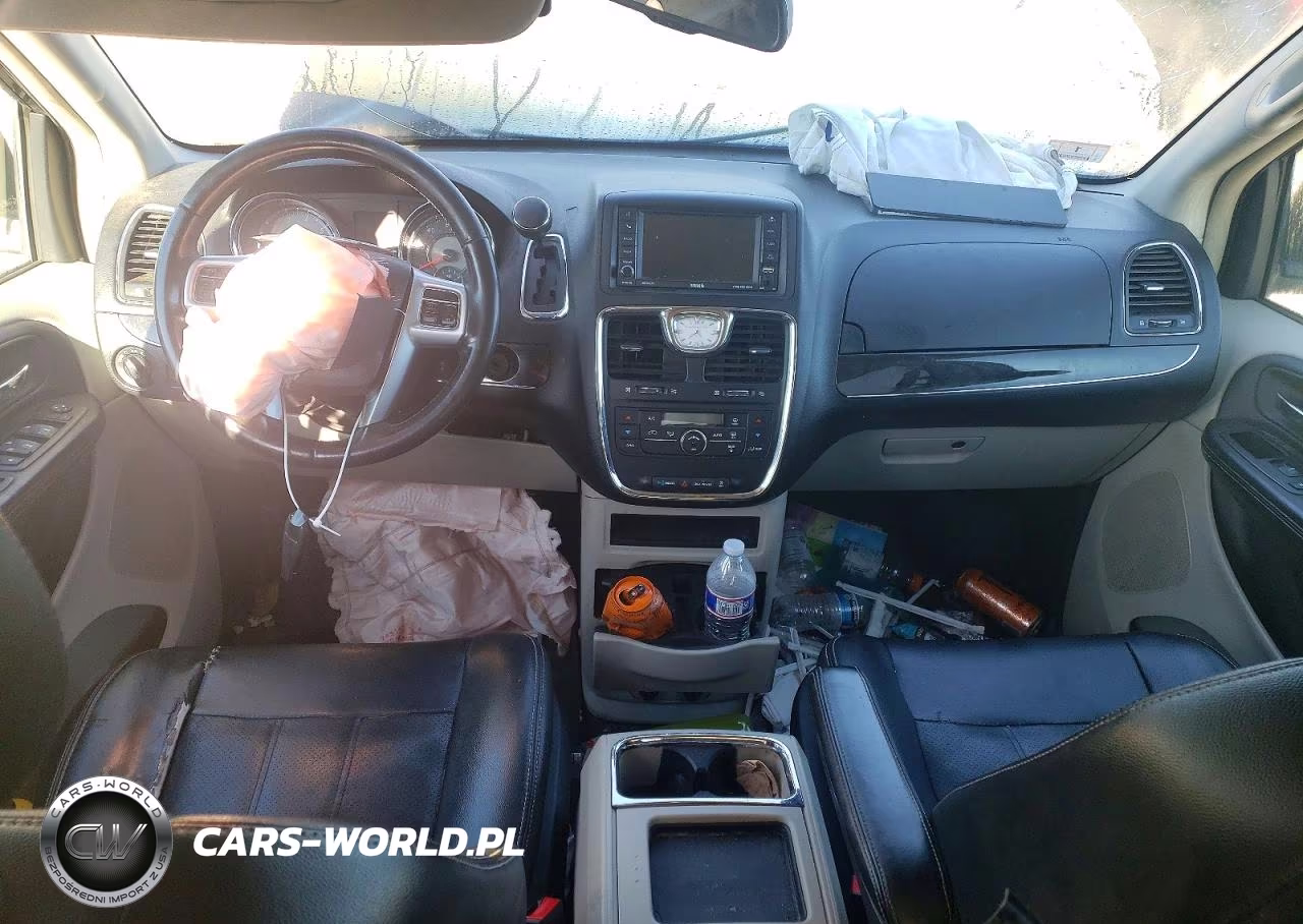 2012 Chrysler Town & Country Touring VIN:2C4RC1BG3CR303718 - 8
