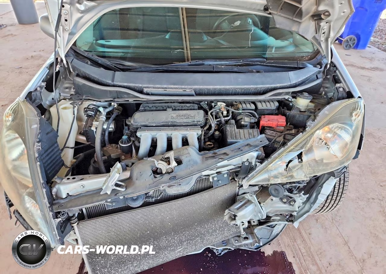 2012 Honda Fit VIN:JHMGE8H37CC000110 - 11
