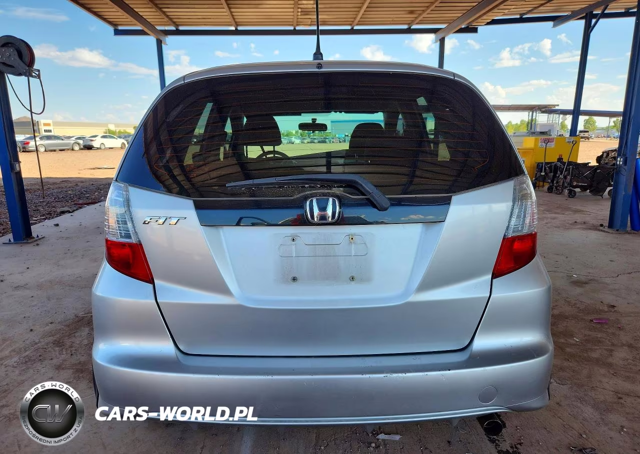 2012 Honda Fit VIN:JHMGE8H37CC000110 - 6