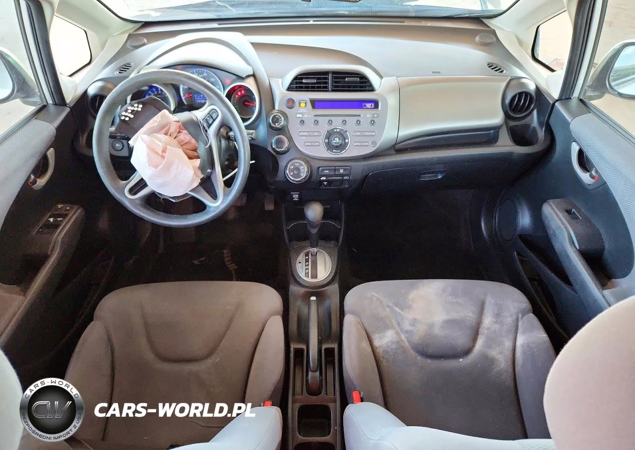 2012 Honda Fit VIN:JHMGE8H37CC000110 - 8
