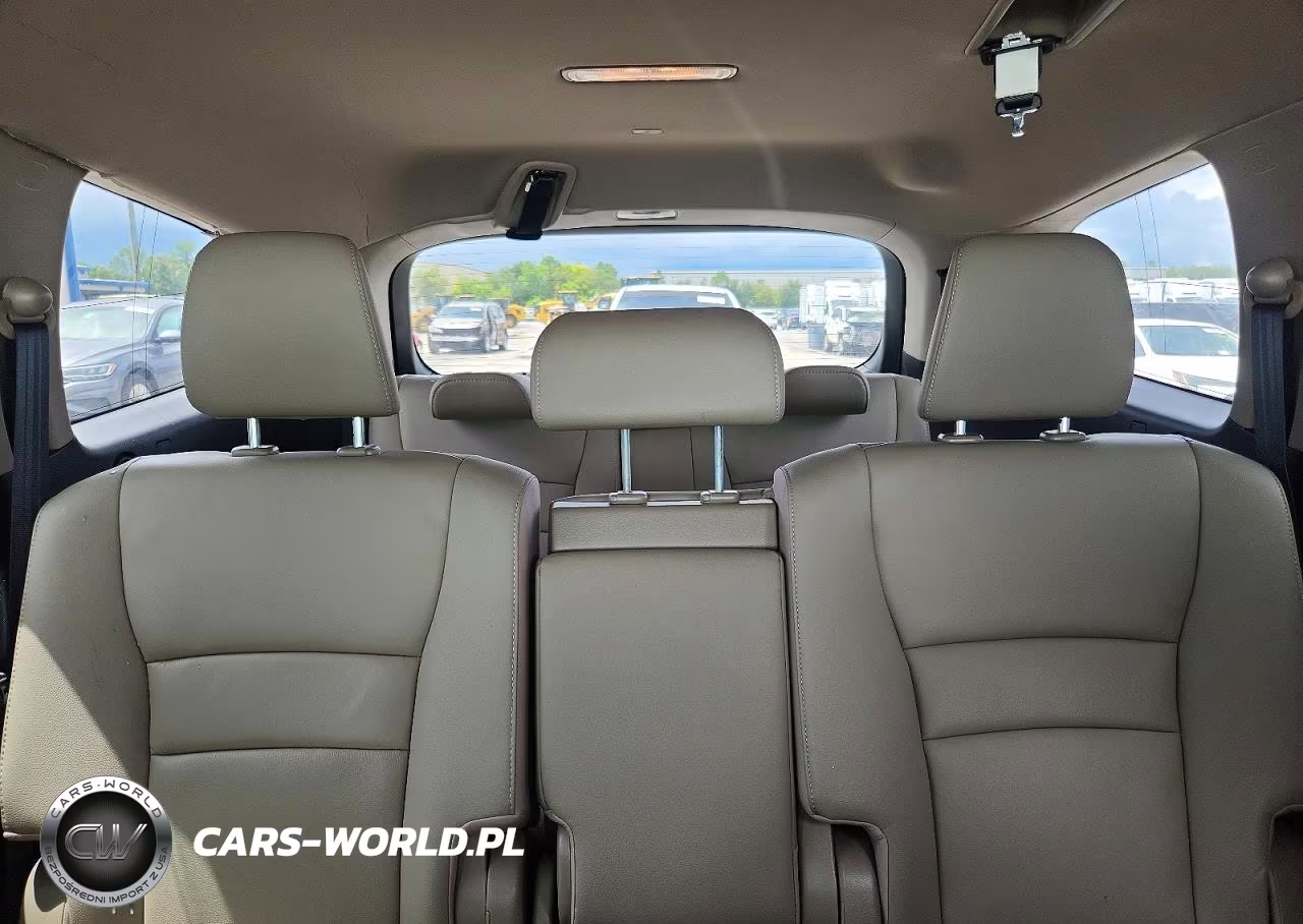2018 Honda Pilot Touring VIN:5FNYF6H97JB019915 - 10