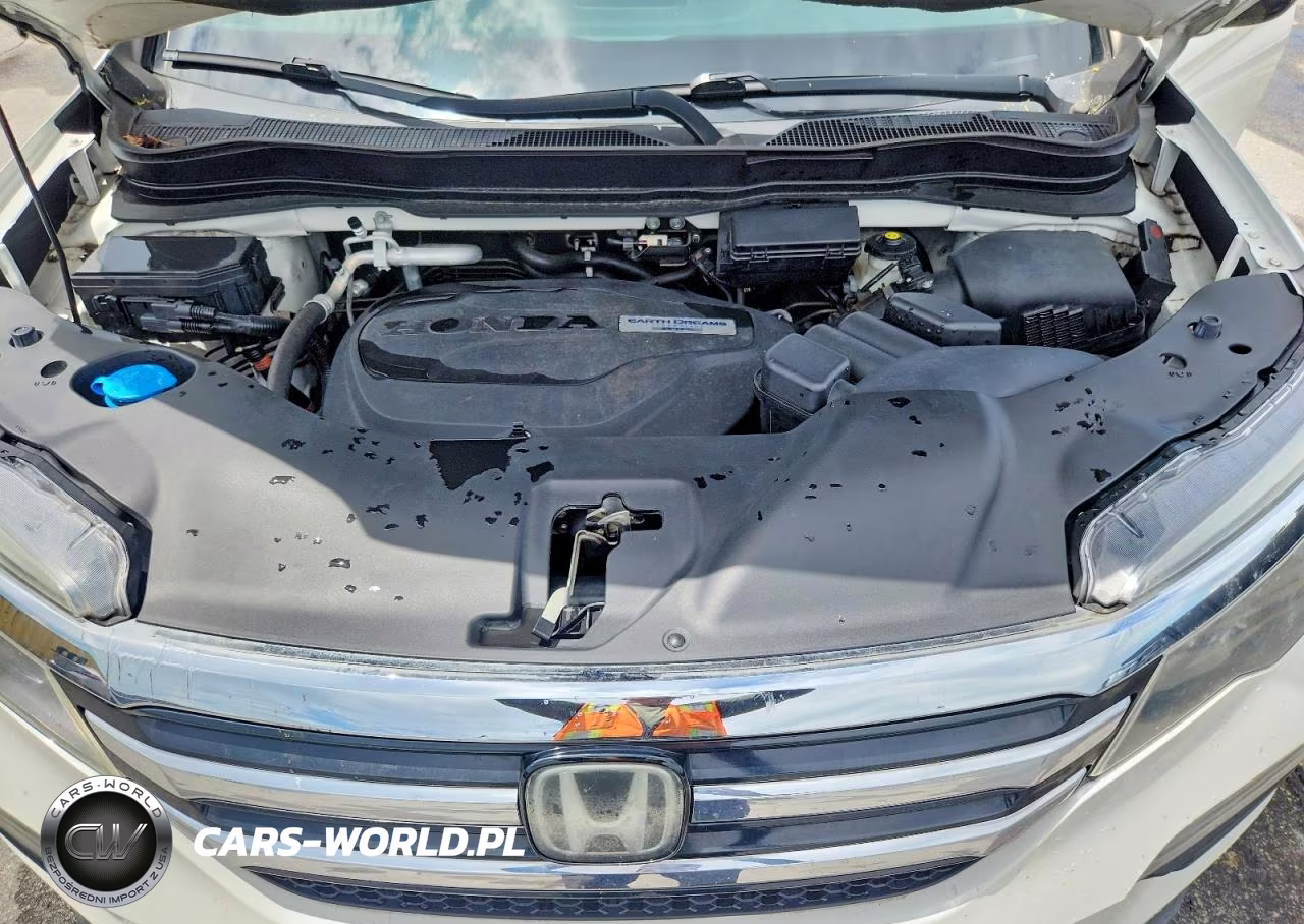 2018 Honda Pilot Touring VIN:5FNYF6H97JB019915 - 12