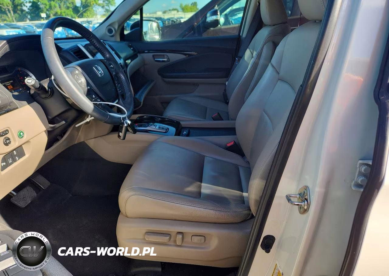 2018 Honda Pilot Touring VIN:5FNYF6H97JB019915 - 7