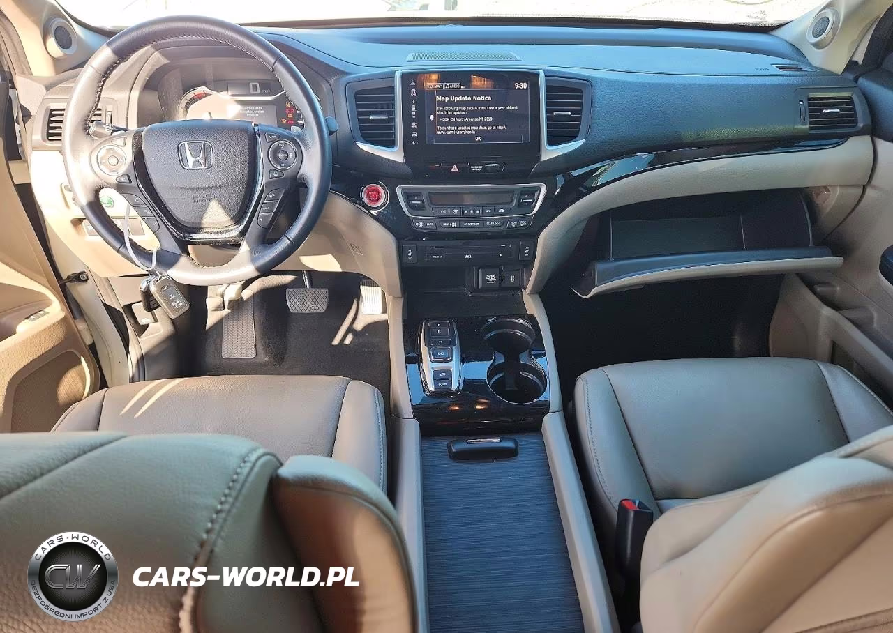 2018 Honda Pilot Touring VIN:5FNYF6H97JB019915 - 8