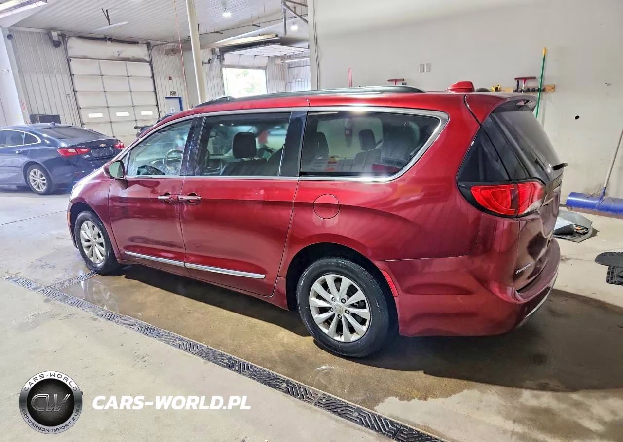 2025 Chrysler Pacifica Hybrid Limited VIN:2C4RC1BG7HR613104 - 2
