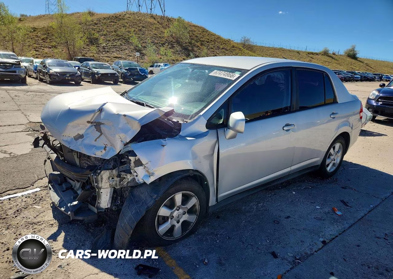 2010 Nissan Versa 1.8 S