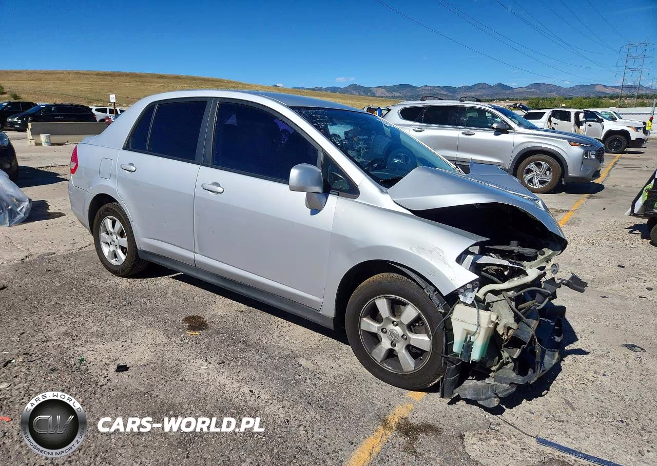 2010 Nissan Versa 1.8 S VIN:3N1BC1APXAL367917 - 4