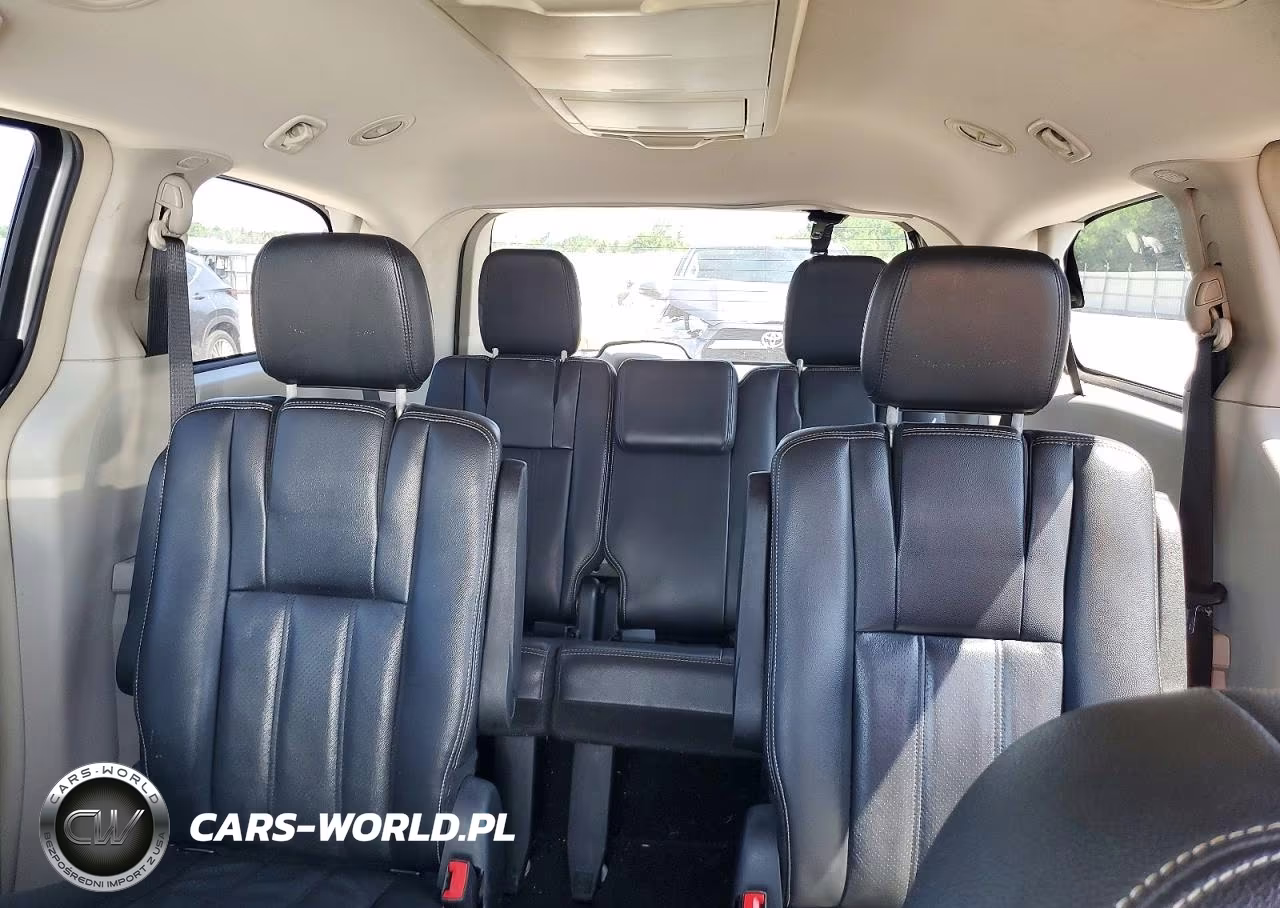 2012 Chrysler Town & Country Touring VIN:2C4RC1BG7CR387929 - 10