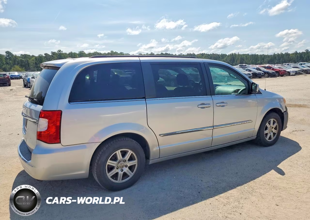 2012 Chrysler Town & Country Touring VIN:2C4RC1BG7CR387929 - 3