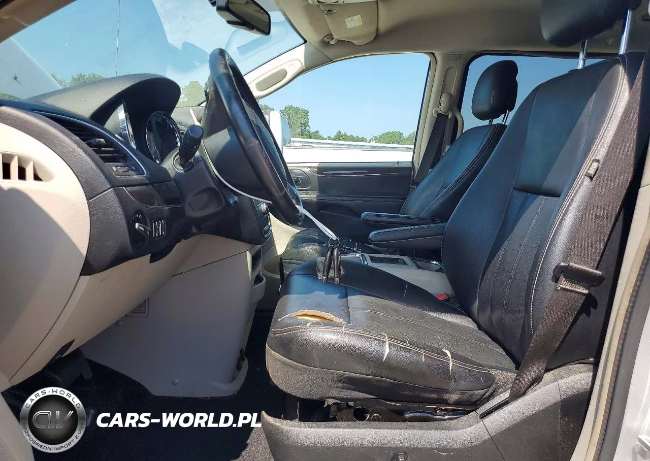 2012 Chrysler Town & Country Touring VIN:2C4RC1BG7CR387929 - 7
