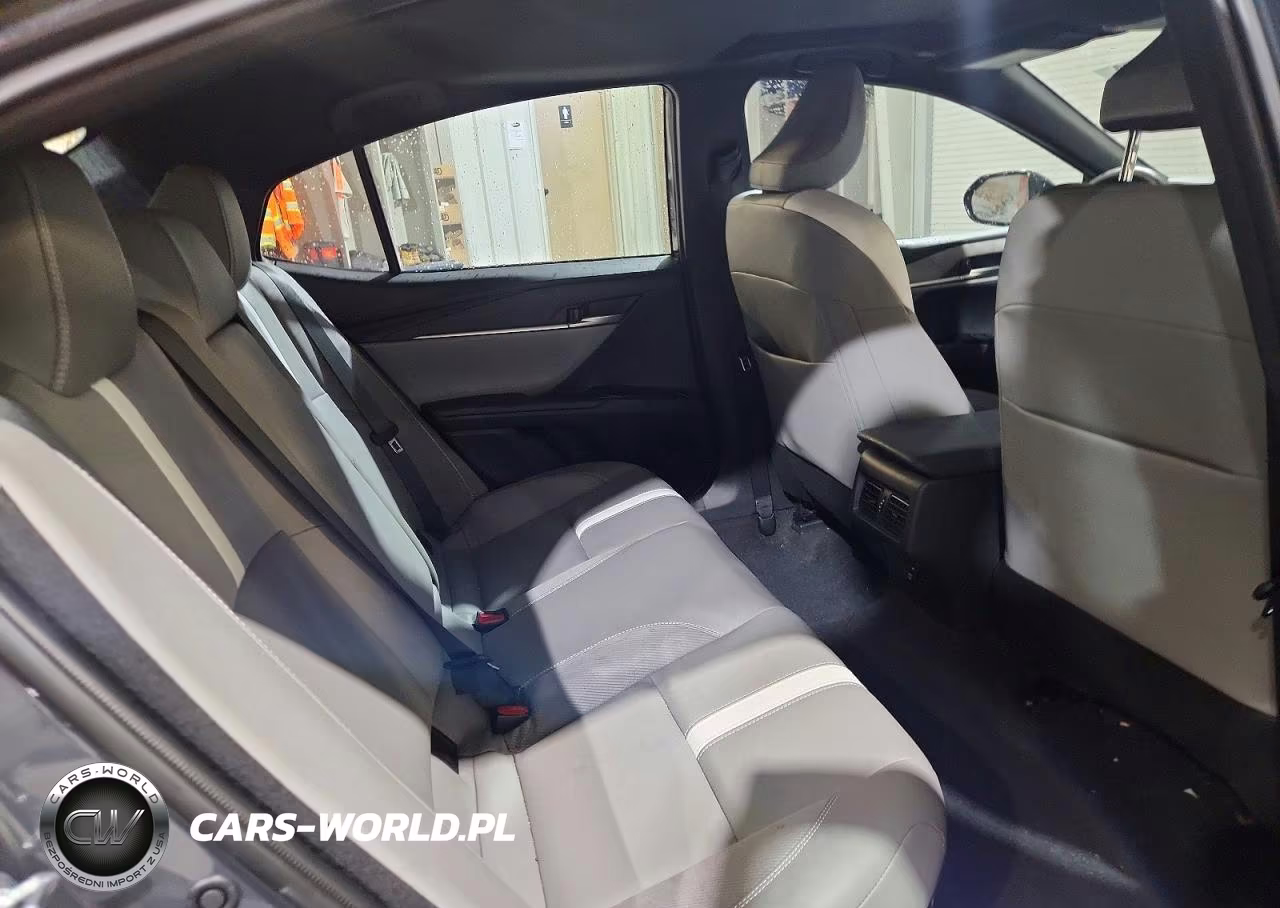 2026 Toyota Camry Se VIN:4T1DBADK2TU038819 - 10