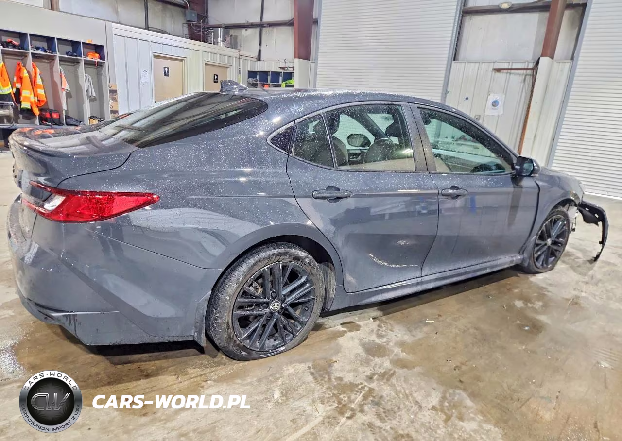 2026 Toyota Camry Se VIN:4T1DBADK2TU038819 - 3