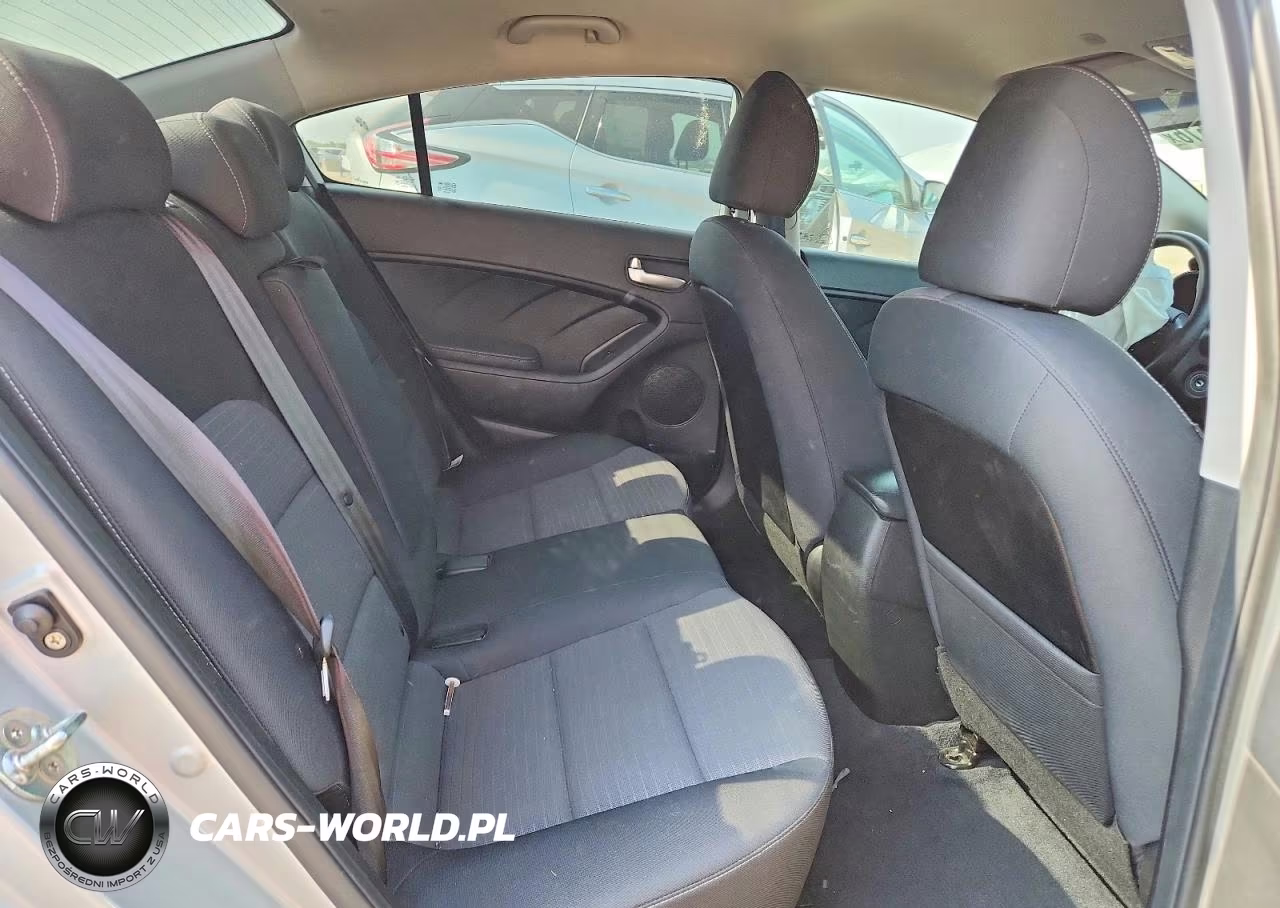 2018 Kia Forte Lx VIN:3KPFL4A71JE170025 - 10