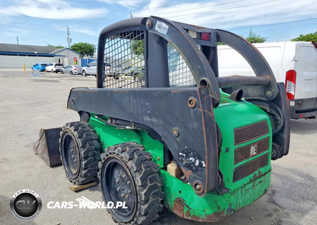 2011 Deere Skid Steer Loader VIN:KV0240A140664 - 3
