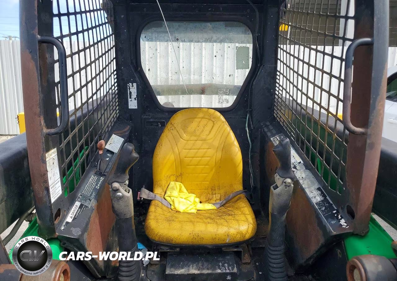 2011 Deere Skid Steer Loader VIN:KV0240A140664 - 6