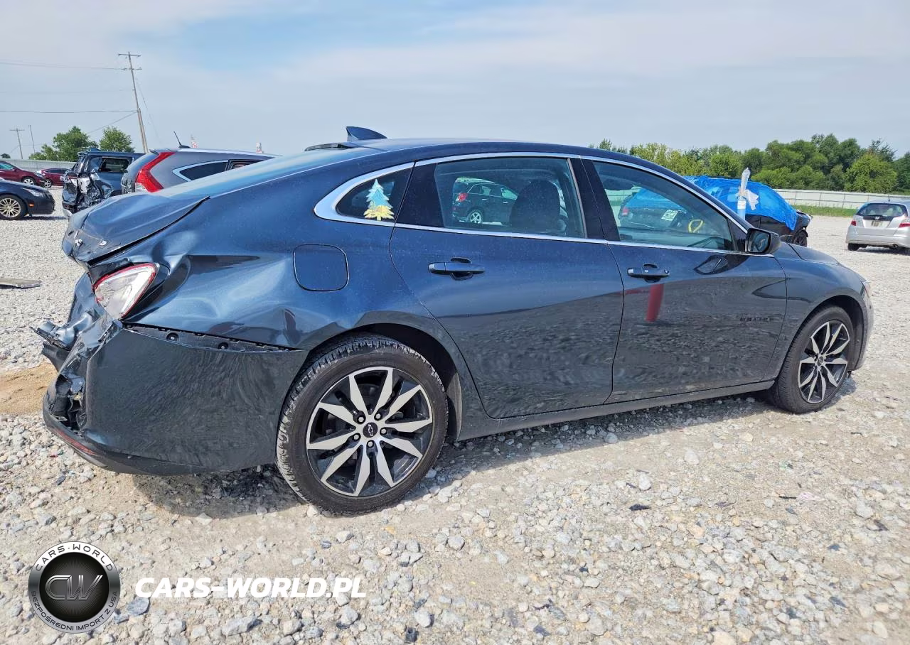 2021 Chevrolet Malibu Rs VIN:1G1ZG5ST6MF063817 - 3