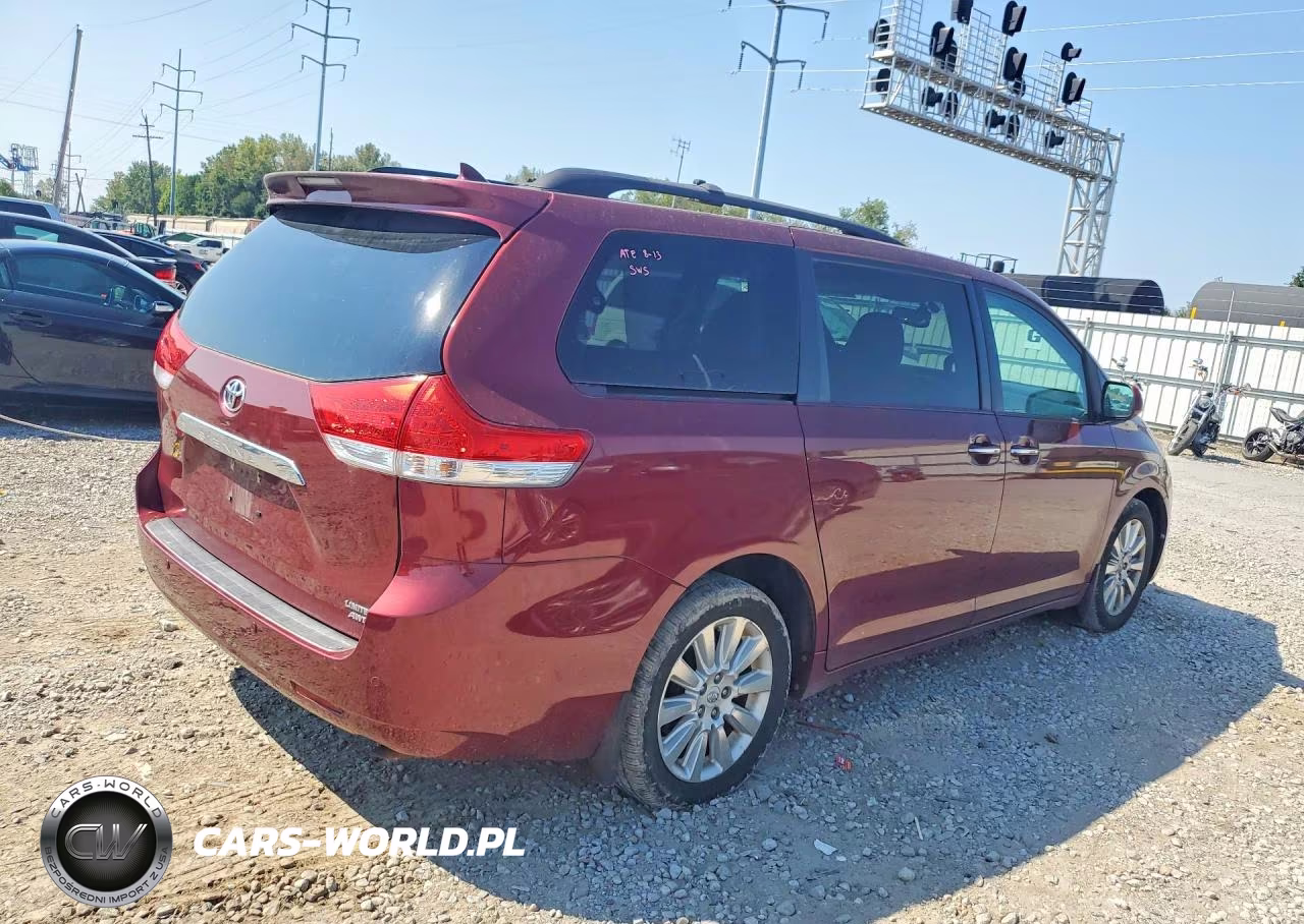 2011 Toyota Sienna Limited 7-Passenger VIN:5TDDK3DC8BS002483 - 3