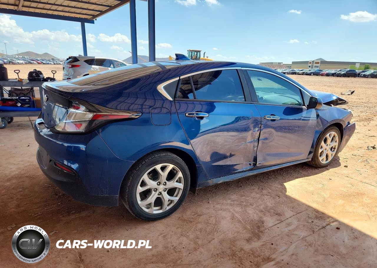 2019 Chevrolet Volt Premier VIN:1G1RB6S55KU117137 - 3