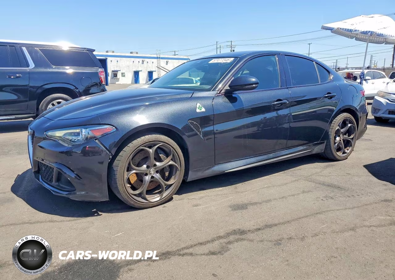 2018 Alfa Romeo Giulia Quadrifoglio – zdjęcie 1 z 12