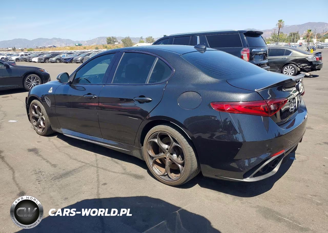 2018 Alfa Romeo Giulia Quadrifoglio VIN:ZARFAEAV6J7578407 - 2