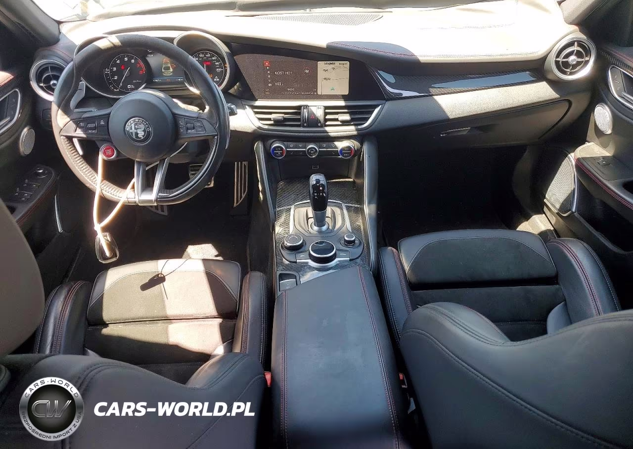 2018 Alfa Romeo Giulia Quadrifoglio VIN:ZARFAEAV6J7578407 - 8