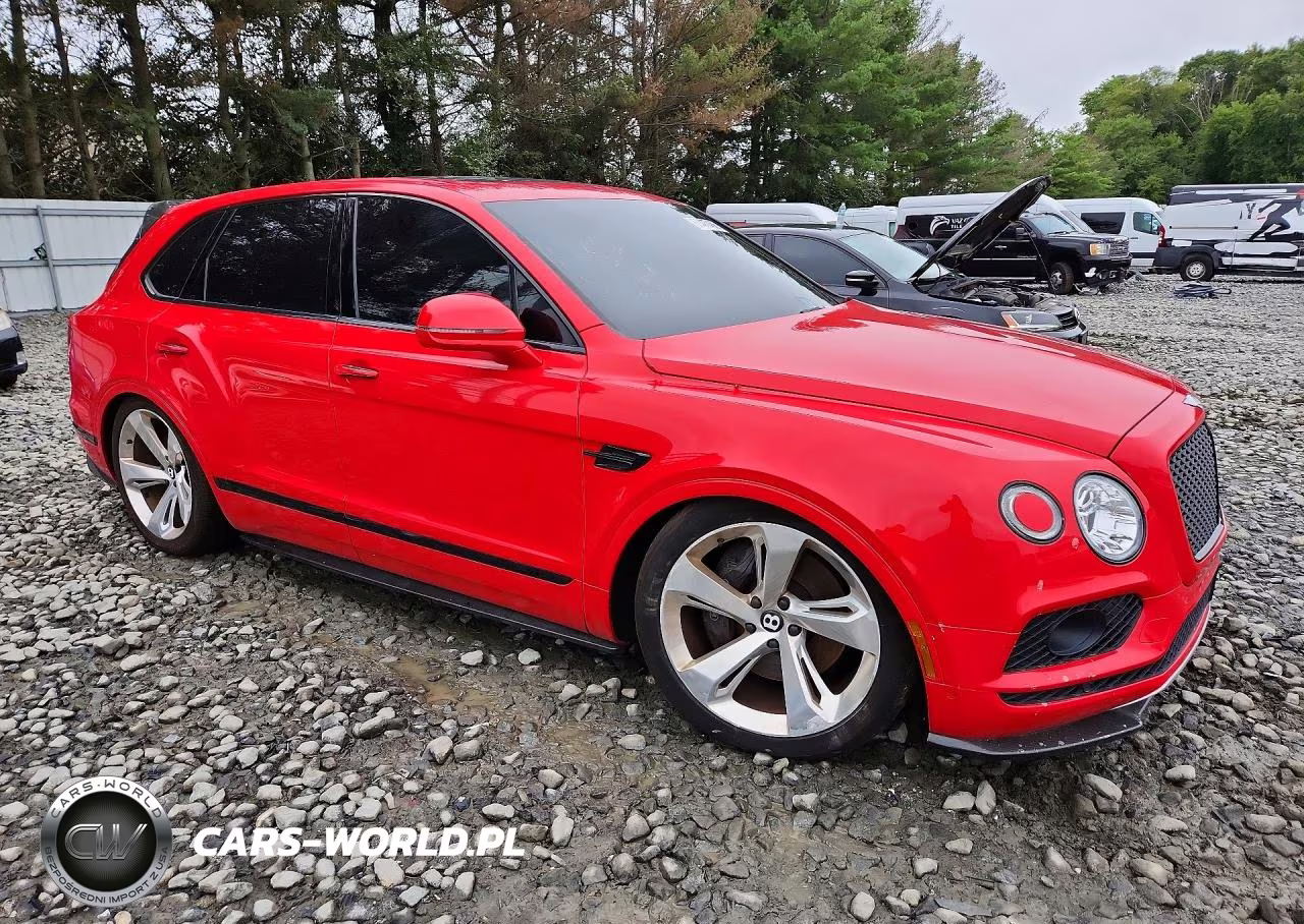 2018 Bentley Bentayga VIN:SJAAC2ZV8JC020729 - 4