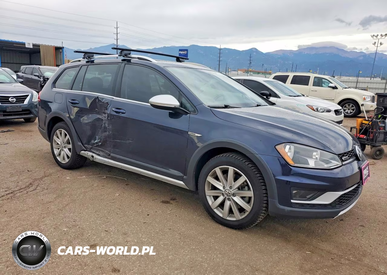 2017 Volkswagen Golf Alltrack S VIN:3VWH17AU3HM515428 - 4