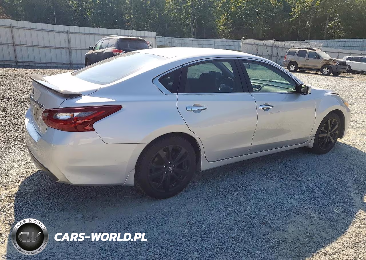 2018 Nissan Altima 2.5 S VIN:1N4AL3AP0JC247095 - 3