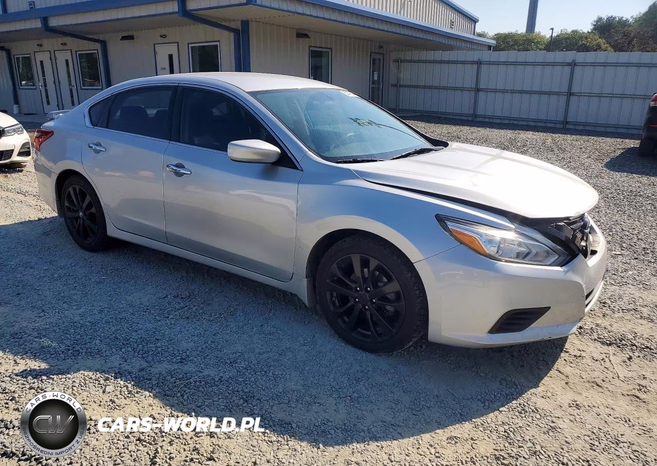2018 Nissan Altima 2.5 S VIN:1N4AL3AP0JC247095 - 4