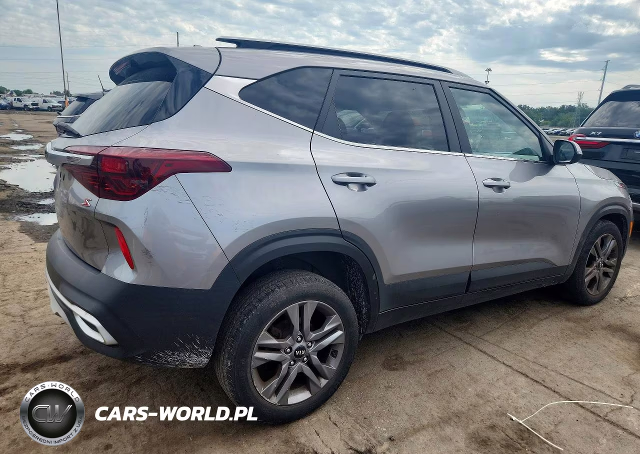 2021 Kia Seltos S VIN:KNDEU2AA1M7104944 - 3