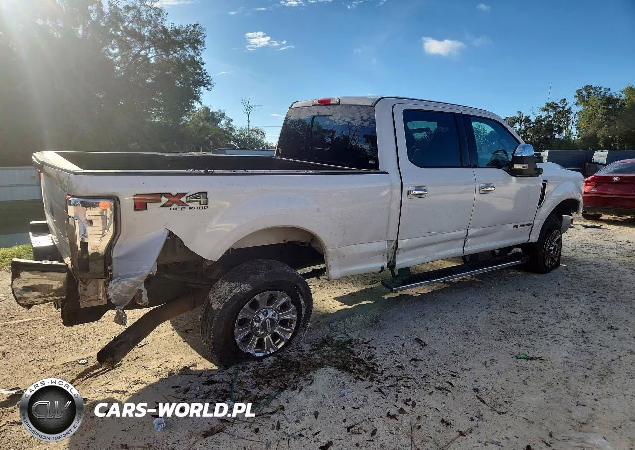 2017 Ford F250 Super Duty VIN:1FT7W2BT3HEF31143 - 3