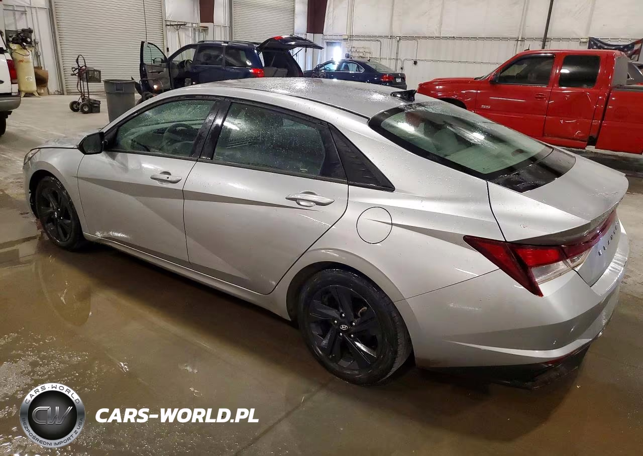 2022 Hyundai Elantra Sel VIN:5NPLM4AG9NH077349 - 2