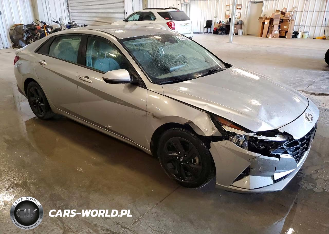 2022 Hyundai Elantra Sel VIN:5NPLM4AG9NH077349 - 4