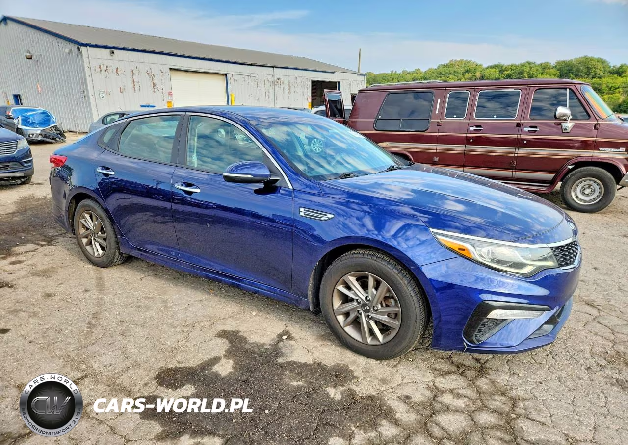 2019 Kia Optima Lx VIN:5XXGT4L34KG334245 - 4