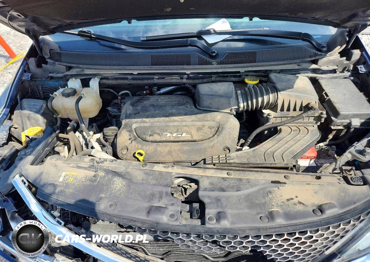 2018 Chrysler Pacifica Touring Plus VIN:2C4RC1FG5JR212182 - 12