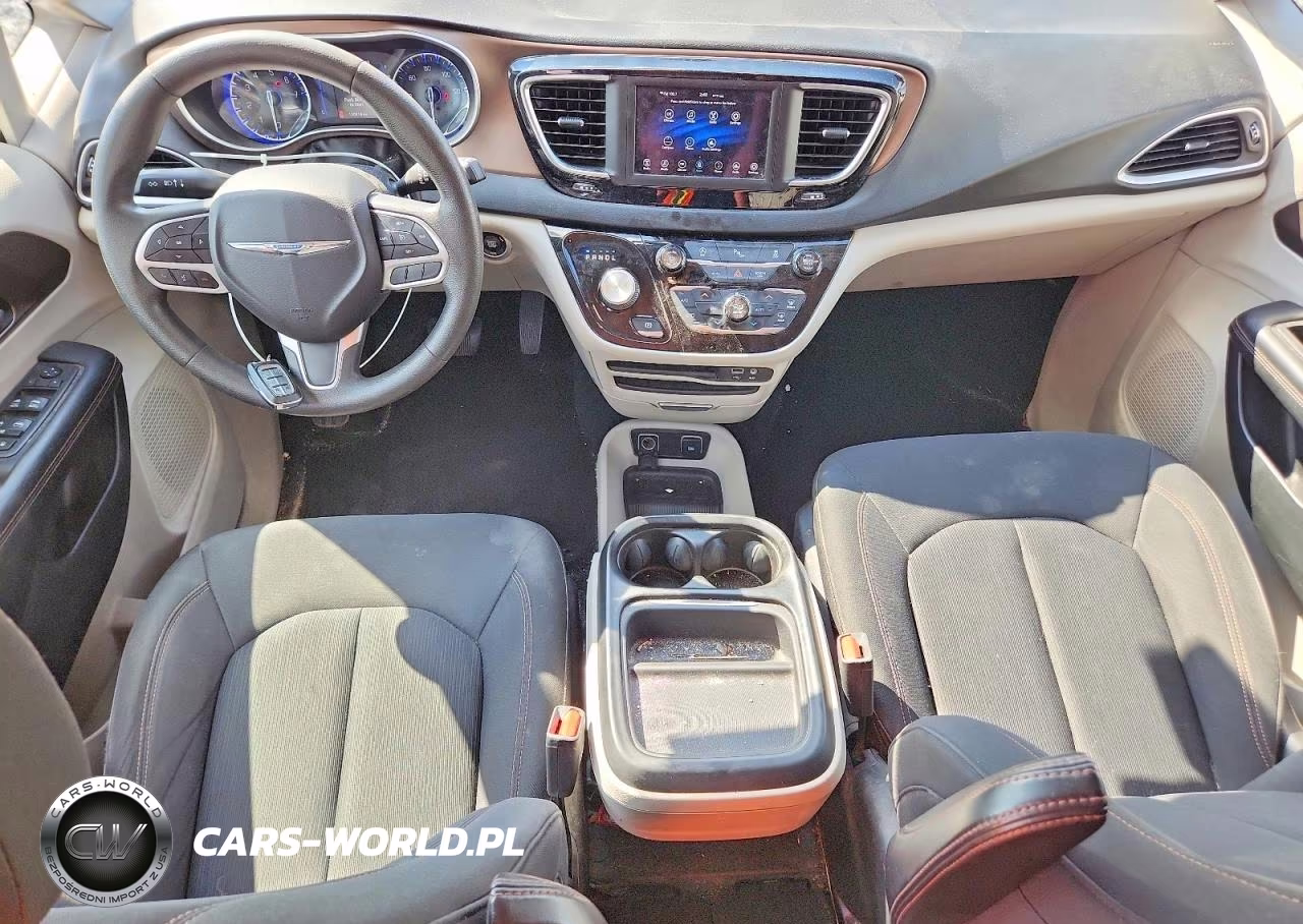 2018 Chrysler Pacifica Touring Plus VIN:2C4RC1FG5JR212182 - 8