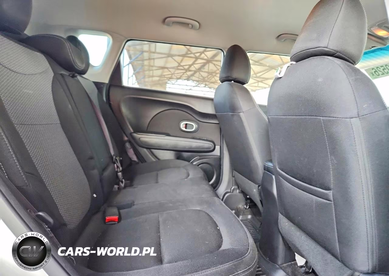 2018 Kia Soul + VIN:KNDJP3A57J7580366 - 10