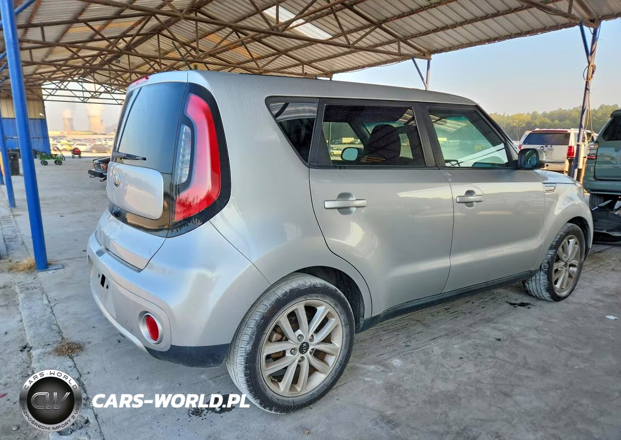 2018 Kia Soul + VIN:KNDJP3A57J7580366 - 3