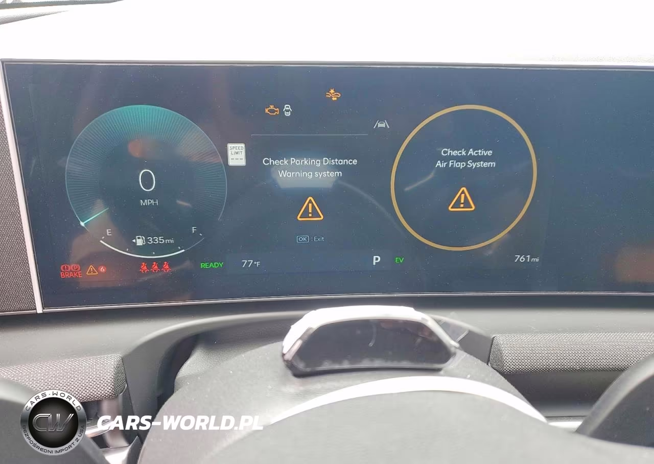 2026 Hyundai Tucson Hybrid Limited VIN:KM8JEDD14TU520646 - 9
