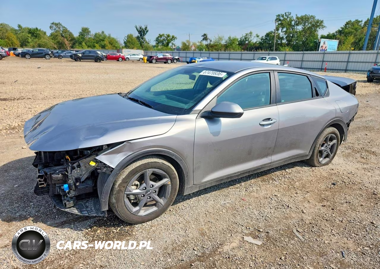 2025 Kia K4 Lxs VIN:3KPFT4DE1SE206954 - 1