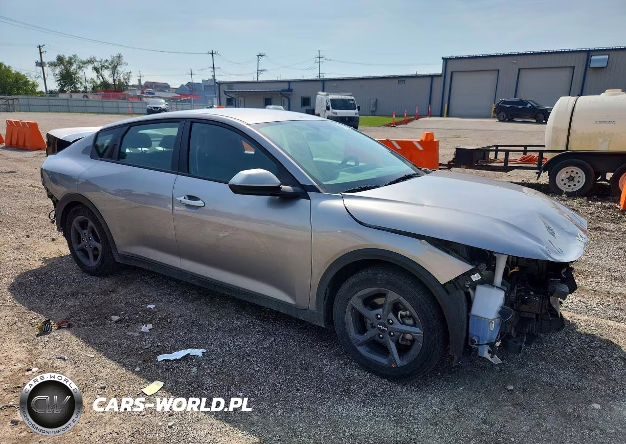 2025 Kia K4 Lxs VIN:3KPFT4DE1SE206954 - 4