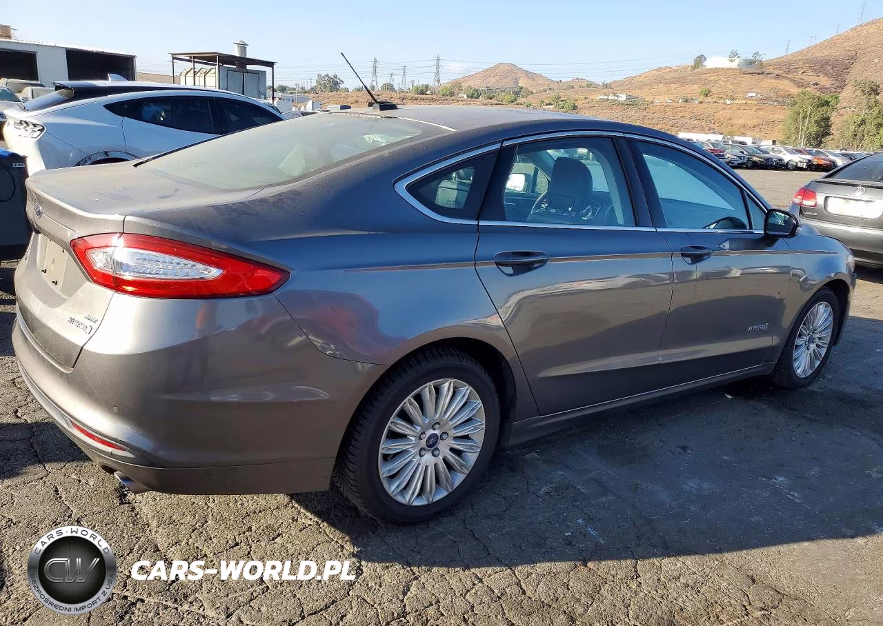 2014 Ford Fusion Se Hybrid VIN:3FA6P0LU8ER316621 - 3