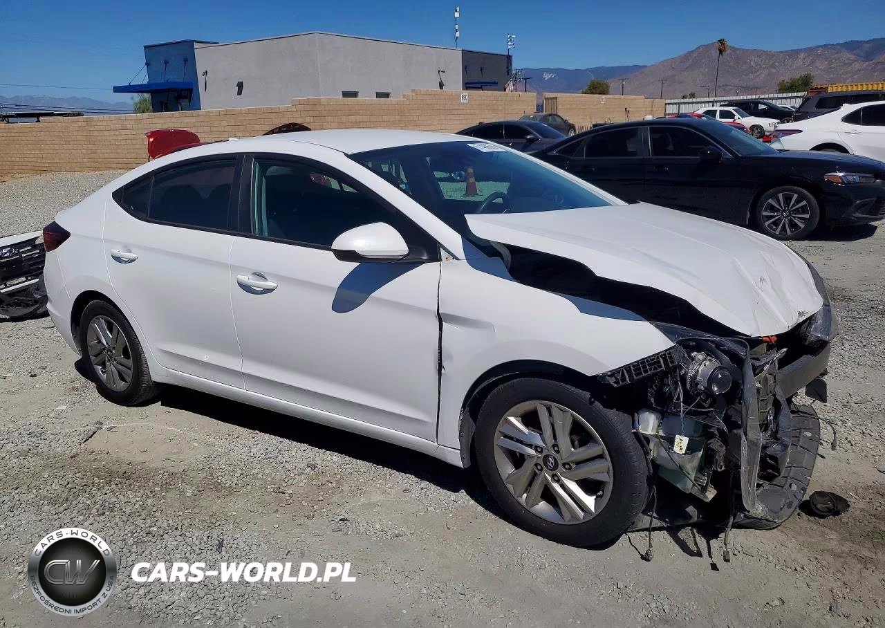 2020 Hyundai Elantra Sel VIN:5NPD84LF3LH522422 - 4