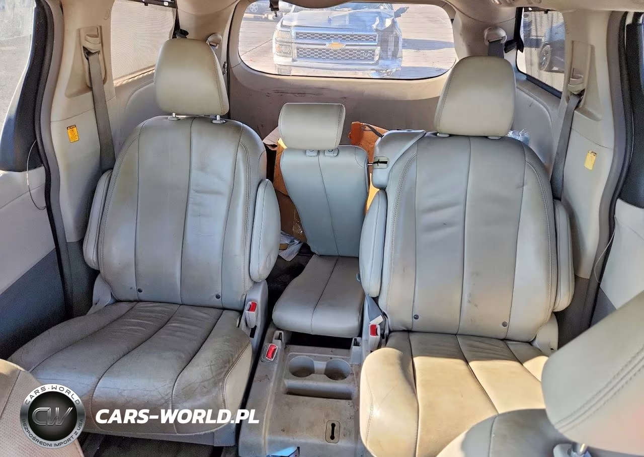 2013 Toyota Sienna Xle 8-Passenger VIN:5TDYK3DC3DS372454 - 10